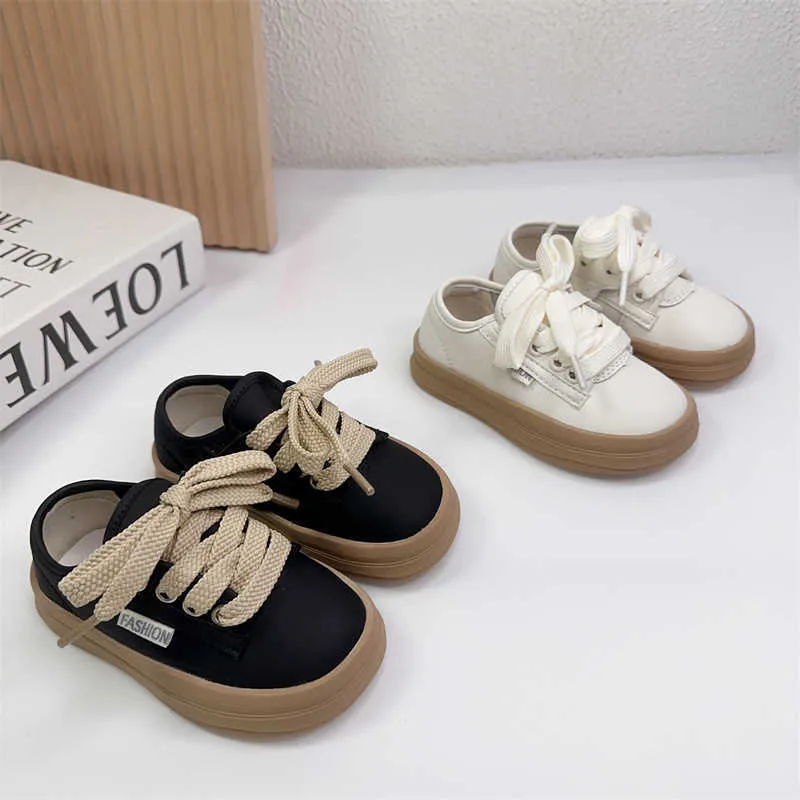 Sneakers 2023 Autumn New Children's Little White Shoes Fashion Simple Boys 'Board Shoes Girls' Thick Sole Casual Shoes 1-3 år OldHKD230701