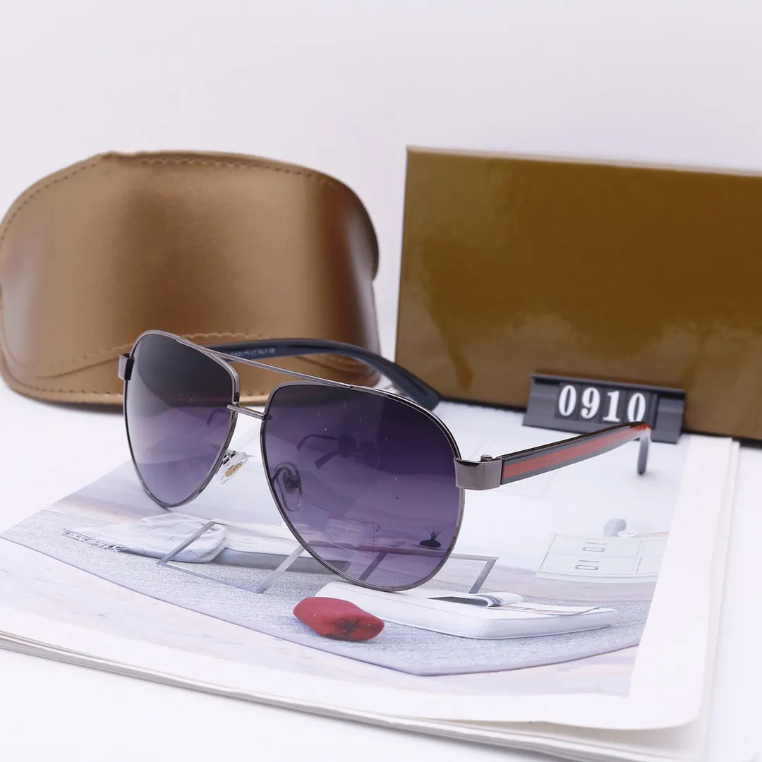 Lunettes de soleil mode lunettes de luxe designer hommes femmes coquille brune cadre en métal noir conduite sombre voyage lentilles haut de gamme