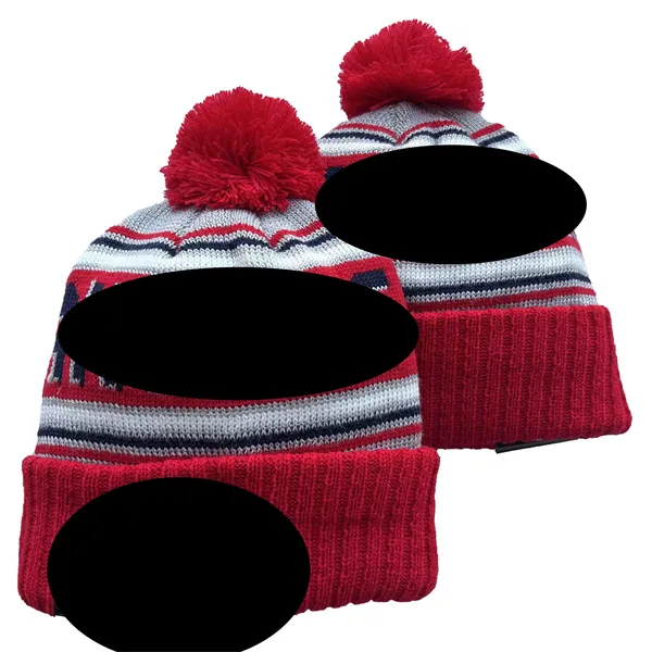 Girls Miraculous Ladybug Winter Hat and Gloves Set Beanie Bobble