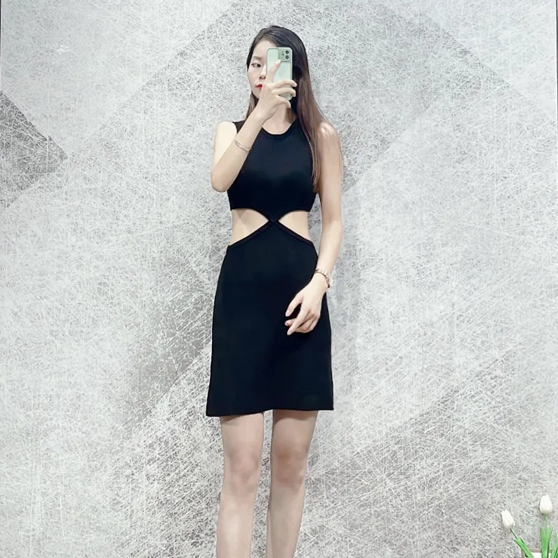 Sleeveless black dress casual deals