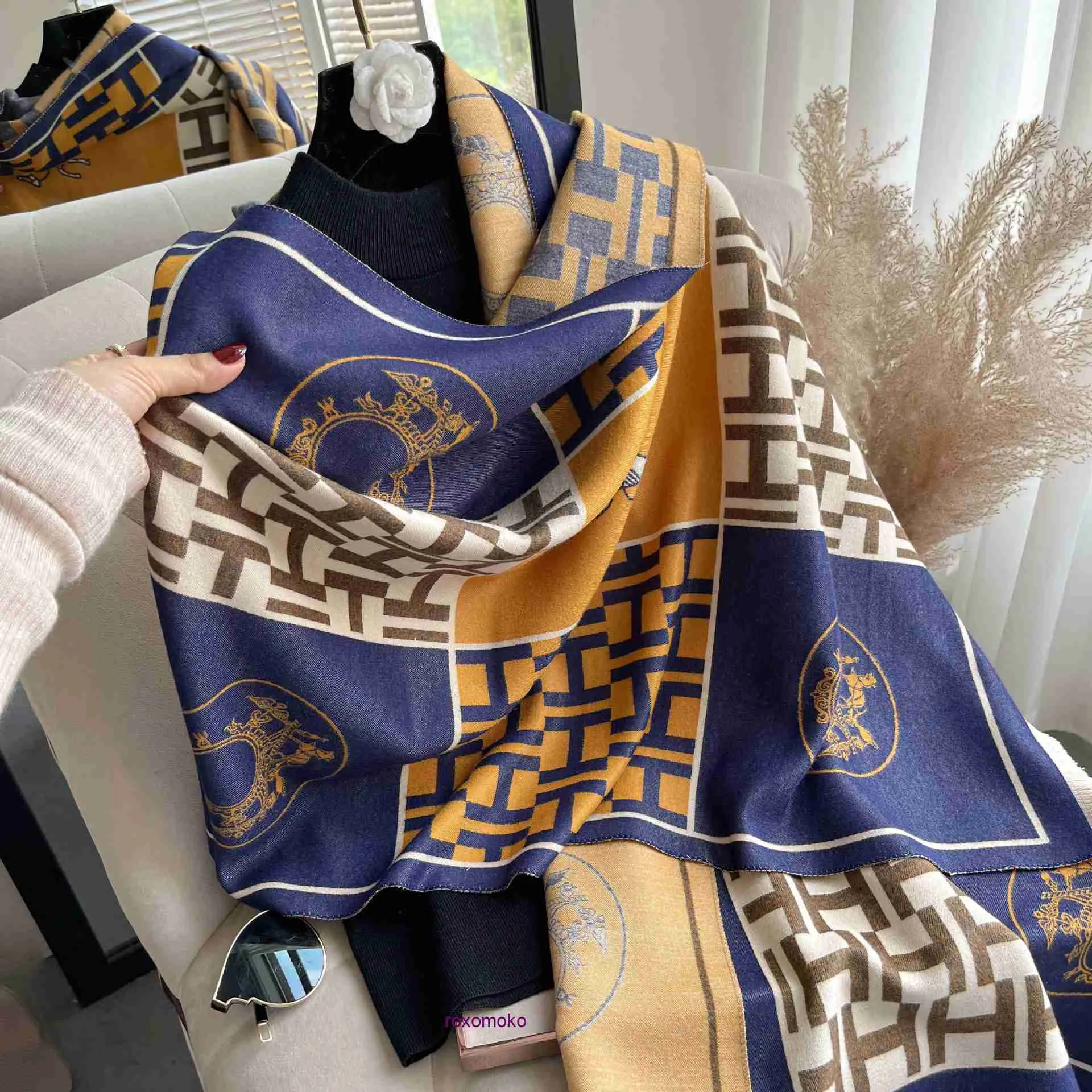 Top Original H Home Winter scarves online shop letter imitation cashmere scarf for women s versatile thick air conditioned shawl office blanket collar