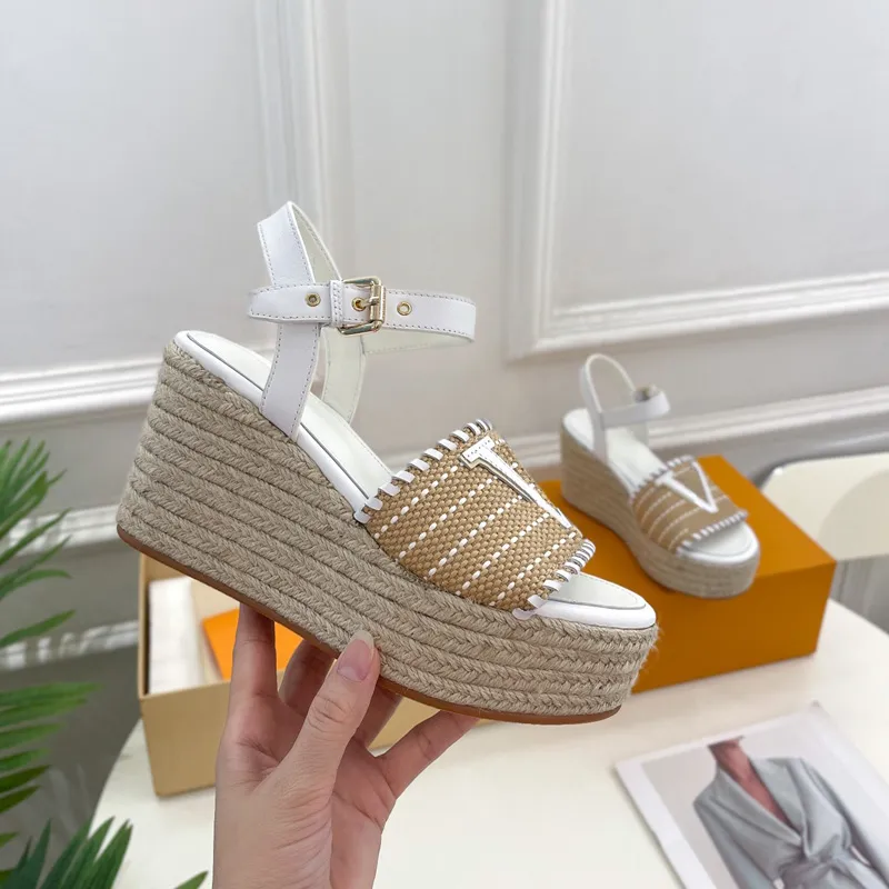 Sandale store grosse semelle