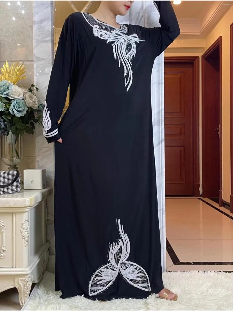 Этническая одежда Абая Дубай Рамадан Мусульманское платье Женщины Турция Арабский пакистанский Ислам Африканские платья Абая Оман Robe Longue Femme