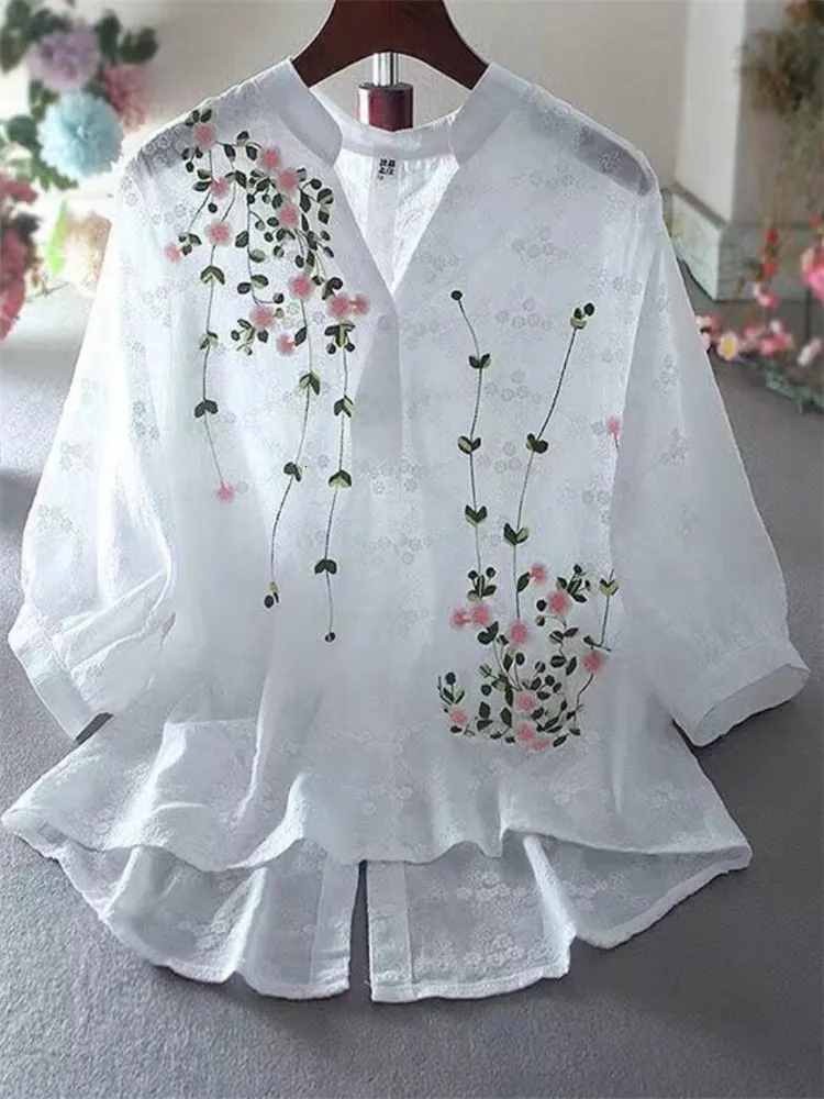 Women's Blouses Shirts Literary Cotton For Women Embroidery Flowers Woman V neck Half Sleeve Lace Summer Thin Top Female Shirt 230630