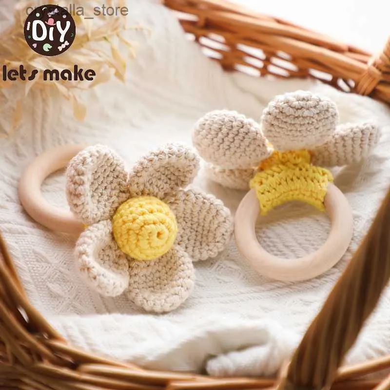 1PC Crochet Flower Rattle Toy Soother Bracelet BPA Free Wooden Teether Ring Baby Product Mobile Pram Crib Wood Toy Newborn Gifts L230518