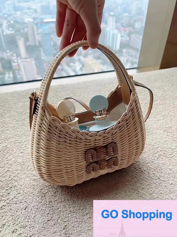 Frühling und Sommer Brief Rattan Handtasche Stroh Tasche Meer Urlaub Stil Damen Tasche kleine Clutch Tide