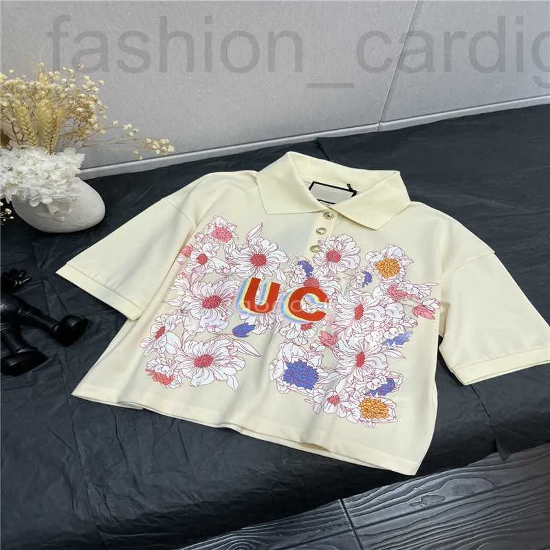 T-shirt da donna firmata 2022 T-shirt allentata da donna con risvolto T-shirt in cotone lovelight con stampa ragazze corta marca milan runway letter crop top pullover di fascia alta