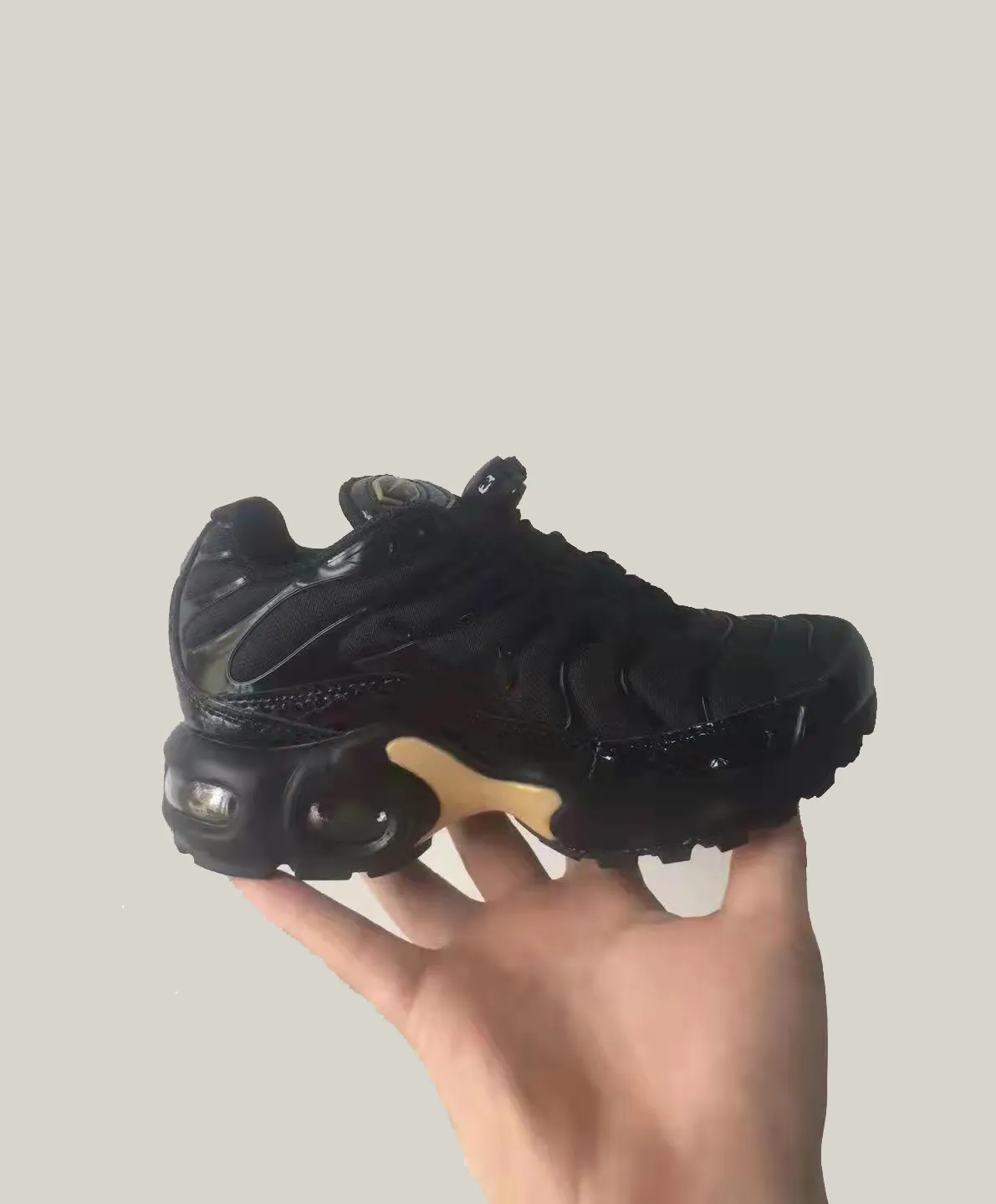 Miami vice vapormax deals