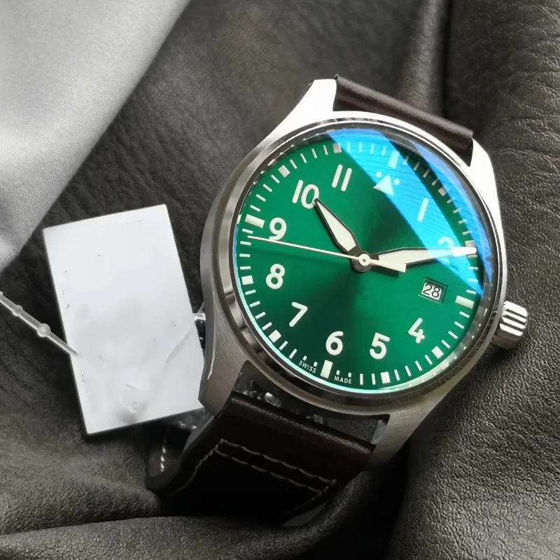 IWC Pilot Versionen Ny Swiss Mark 20 Luminous Layer Dubbel anti-reflekterande konvex Sapphire Mirror SW300 Automatisk rörelse Perfekt detaljer och den riktiga saken