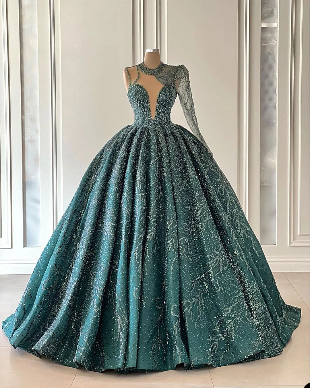 Superbes robes de bal sirène inspirées de l'art déco cou creux une manche brillant demandeurs dos nu longueur de plancher sur mesure plus la taille robe de soirée robe De Noite