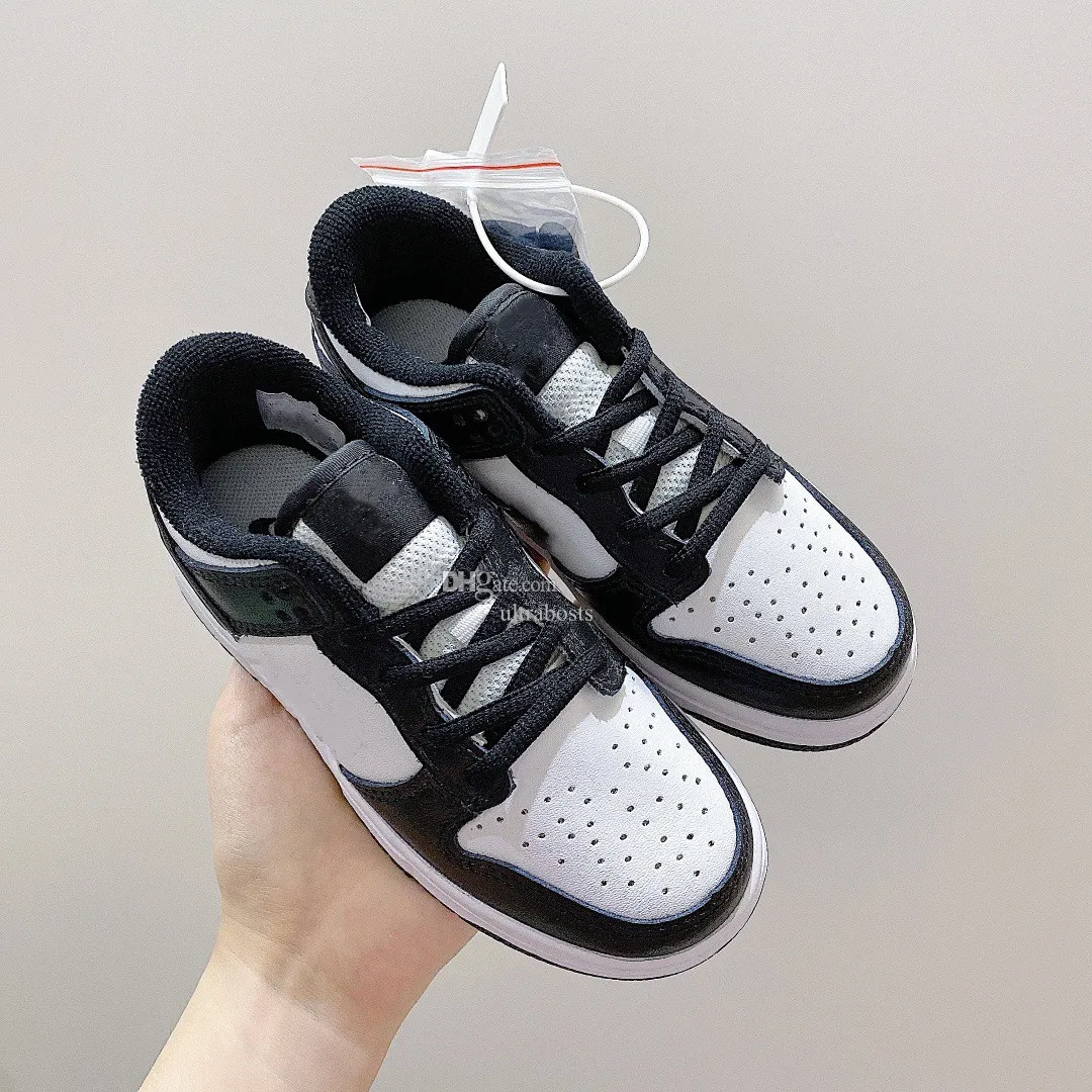 Scarpe panda hotsell bambino