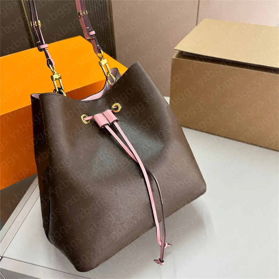 Hota Satış Newe Lüks Designera Kadın Omuz Çantaları Crossbody Çanta Çanta ile Çiçek Kova Çanta Ünlü İpli Çanta Çanta