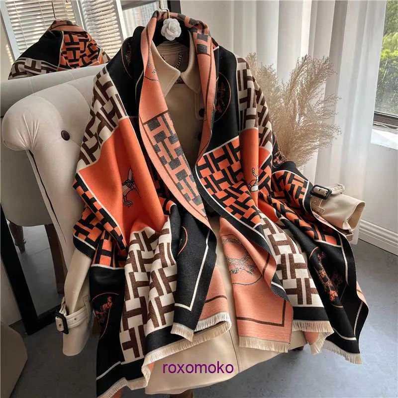 Mode H Hemma Kvinnors halsdukar för vinter- och hösten Autumn Winter New Scarf Style Imitation Cashmere Women's 2023 Warm Neck Shawl