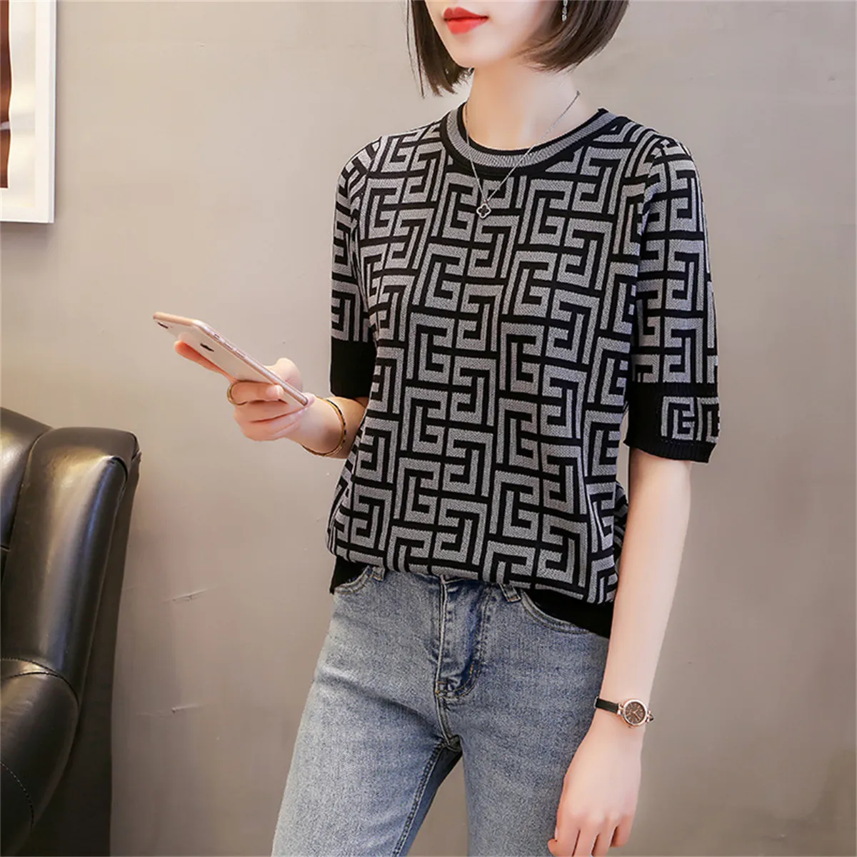 Women's T-Shirt Women Sweaters Loose Knitted Short Sleeve Cardigan Tops Patchwork Color V-neck Casual Tees For Ladies Casual Knitwear Homme Coats