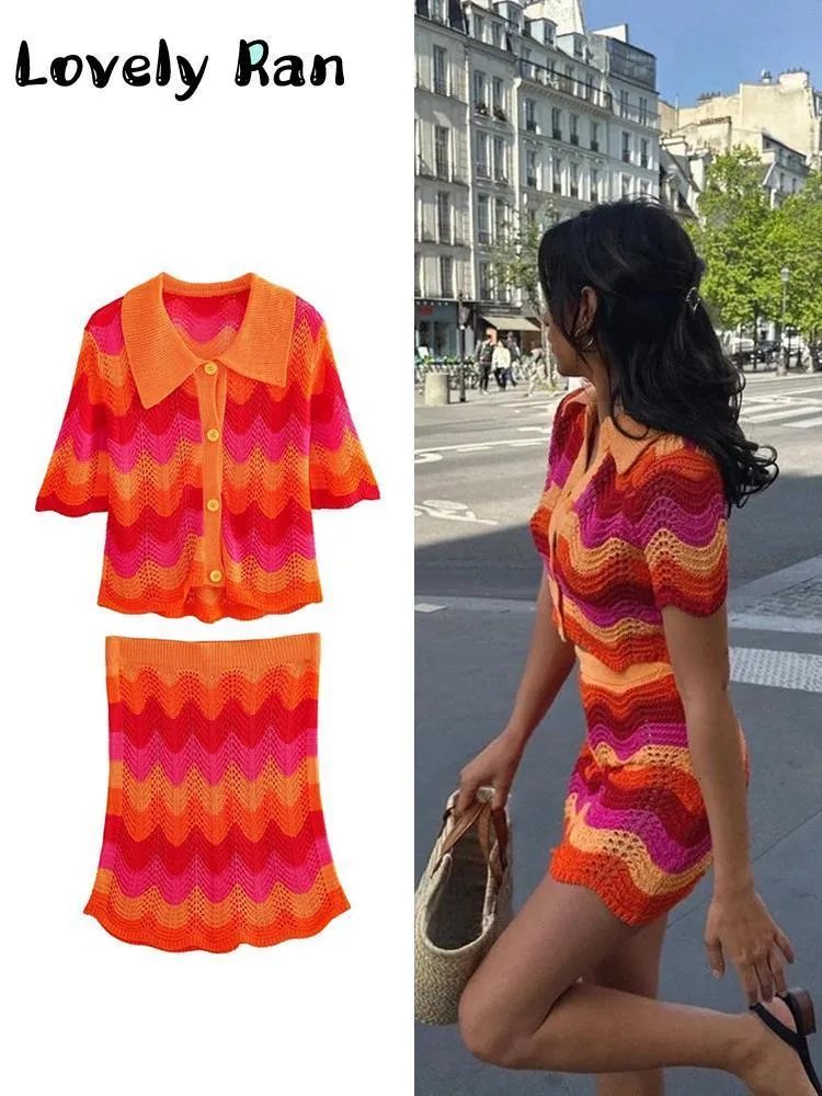 Tvådelt klänning Sweet Wave Stripes Kintade korta kjolar Set Women Summer Baddie Set Female Sleeve Tops Mini Outfits 230630