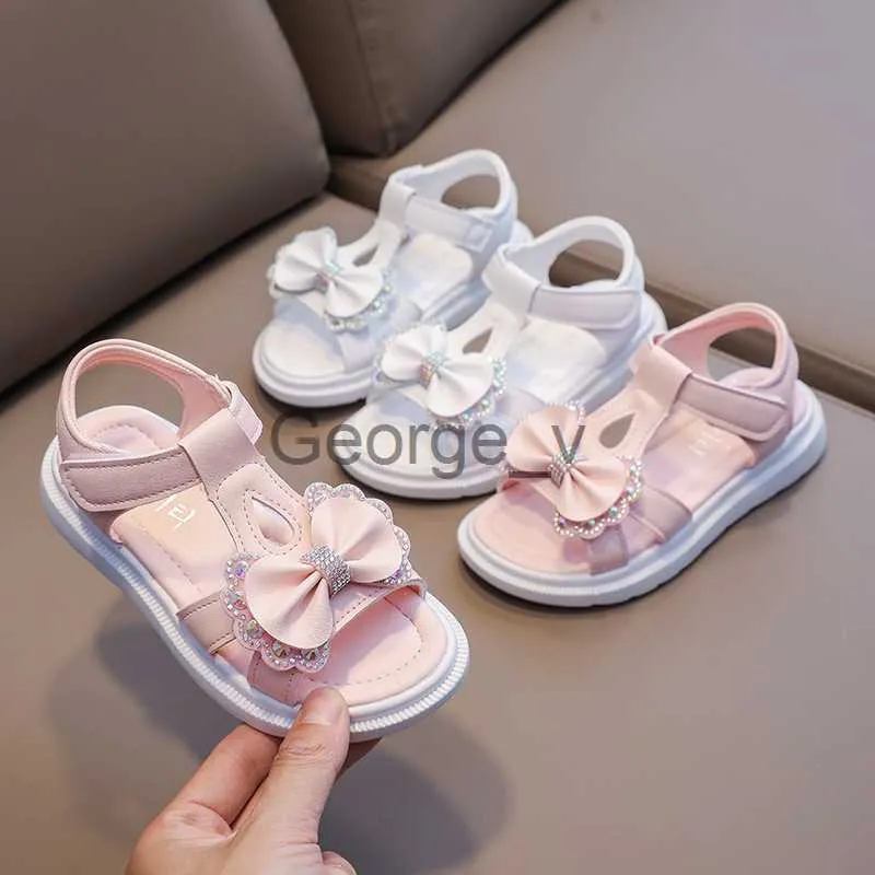 Sandali Ragazza Sandalo Kid Estate Elegante Bling Strass Party Princess Scarpe da spiaggia Cute Bowknot Scarpe da scuola per bambini Tacco piatto F05201 J230703