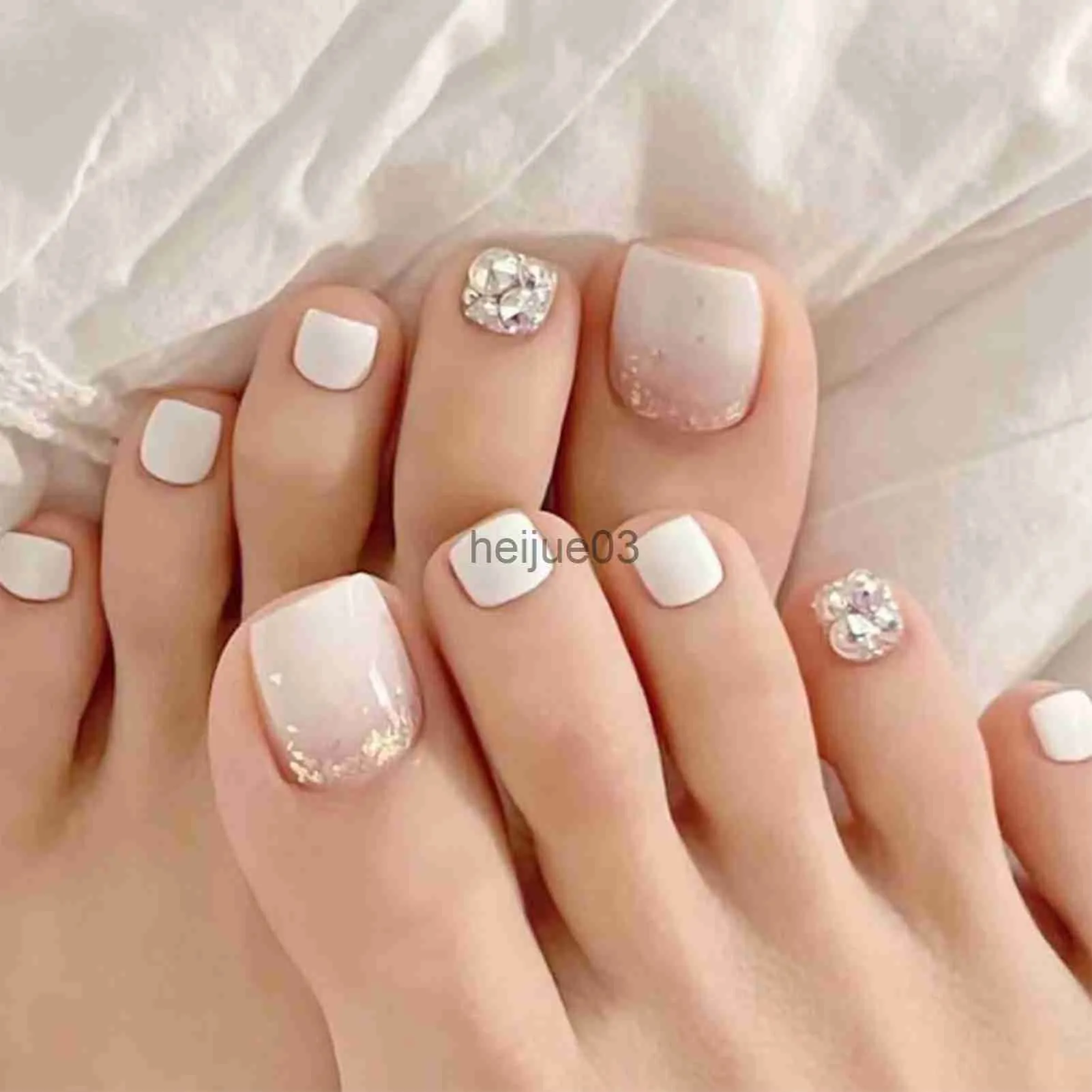 Fofosbeauty 24 PCS Toe Nail Designs 2022, Short Square Press on Toenails,  French Feather White - Walmart.com