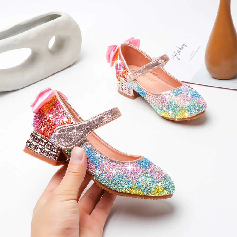 Sneakers Girls dance shoes princess shoes for children sequins small girl crystal heels shoes wild studentHKD230701