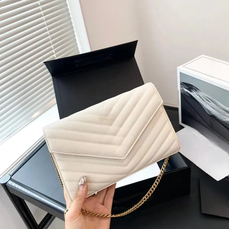 Designer's large-capacity travel bag, female bag, famous brand shoulder bag, high-grade handbag, wallet chain, fashion messenger bag.