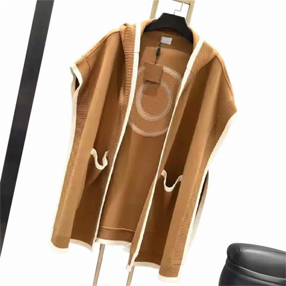 Kadın Cape Bubbeey Dış Giyim Palto Sonbahar ve Kış Kapşonlu Kolsuz Örme Üstler Moda Tasarımcısı All-Match Sıradan Gevşek Pelerin Şal Tasarımcı Kıyafet
