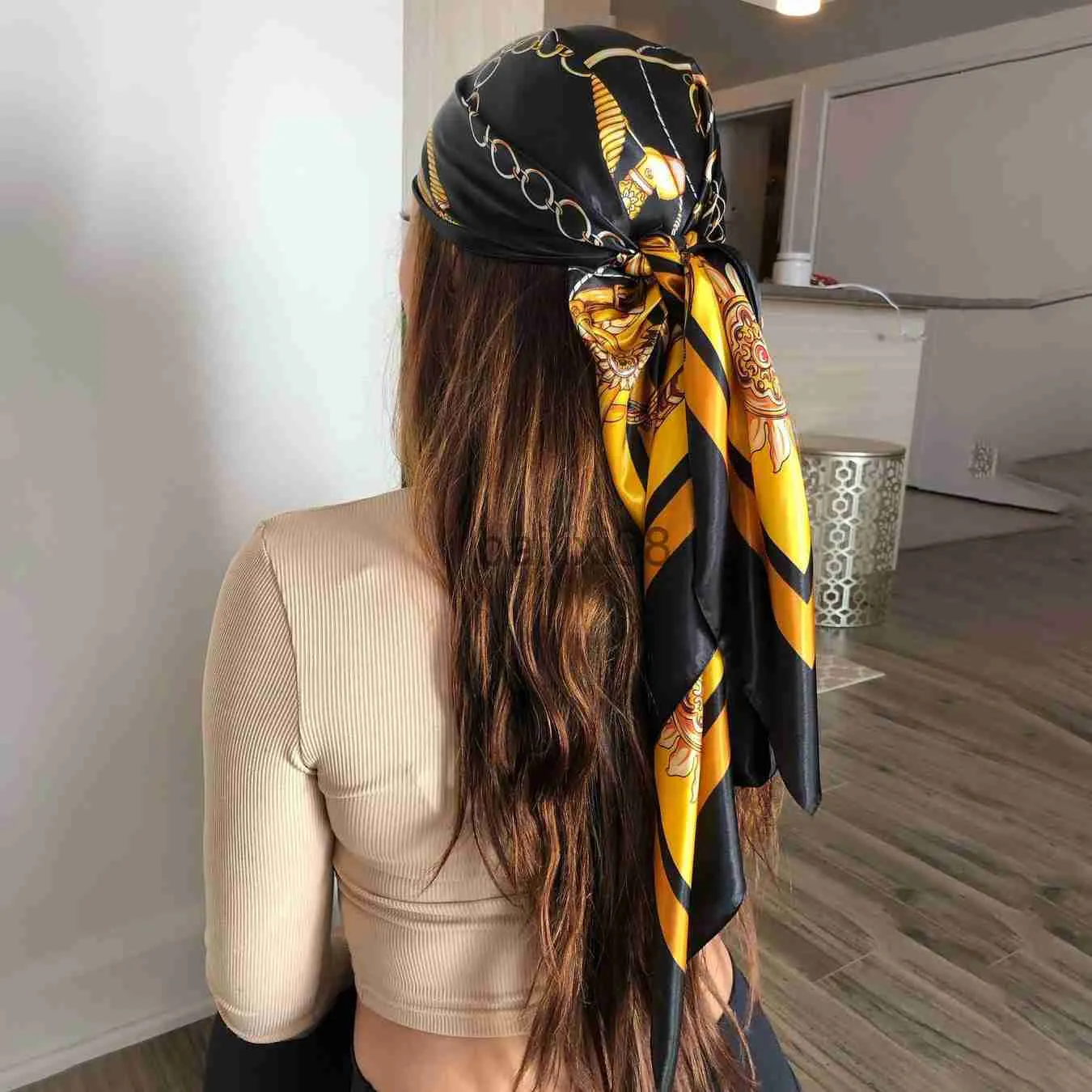 Elegant Floral Scarf 90x90cm Soft Satin Silk Square Scarf, Fashionable  Designer Neck Head Scarf for Women, Beautiful Foulard Kerchief