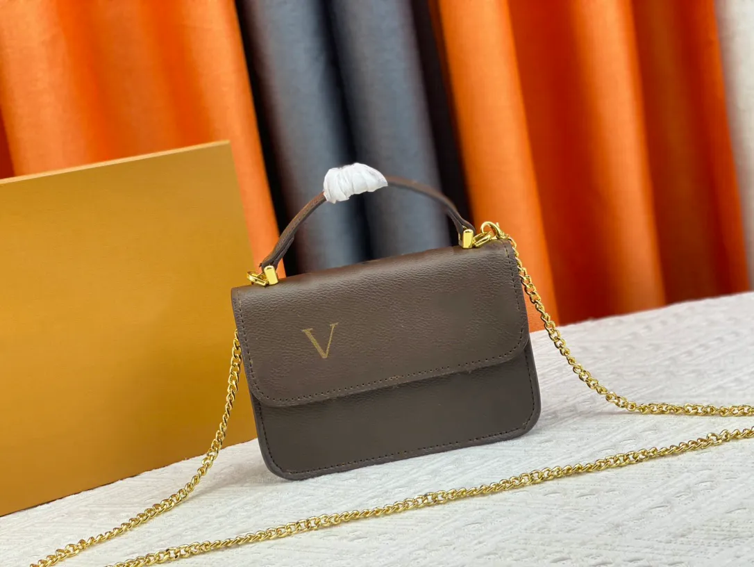 Luxury Edition Designer Chain Bag Messenger Bag Gammalt blommönster Handväska för kvinnor Crossbody-väska Äkta läder Elegant axelväska för kvinnor Crossbody-väska