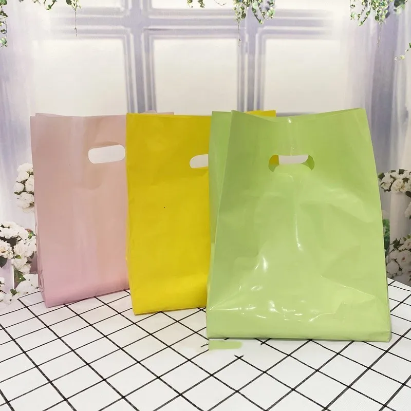 50 Pack Solid Color Plastic Gift Bags With Handle 15x25x3cm For
