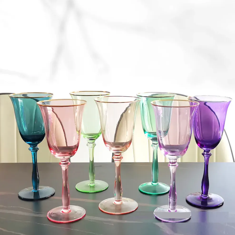 300ml Bicchiere Da Vino Colorato Calice Bicchiere Da Vino Rosso Champagne  Saucer Cocktail Swing Cup La Festa Nuziale KTV Bar Moda Creativa E0703 Da  4,12 €
