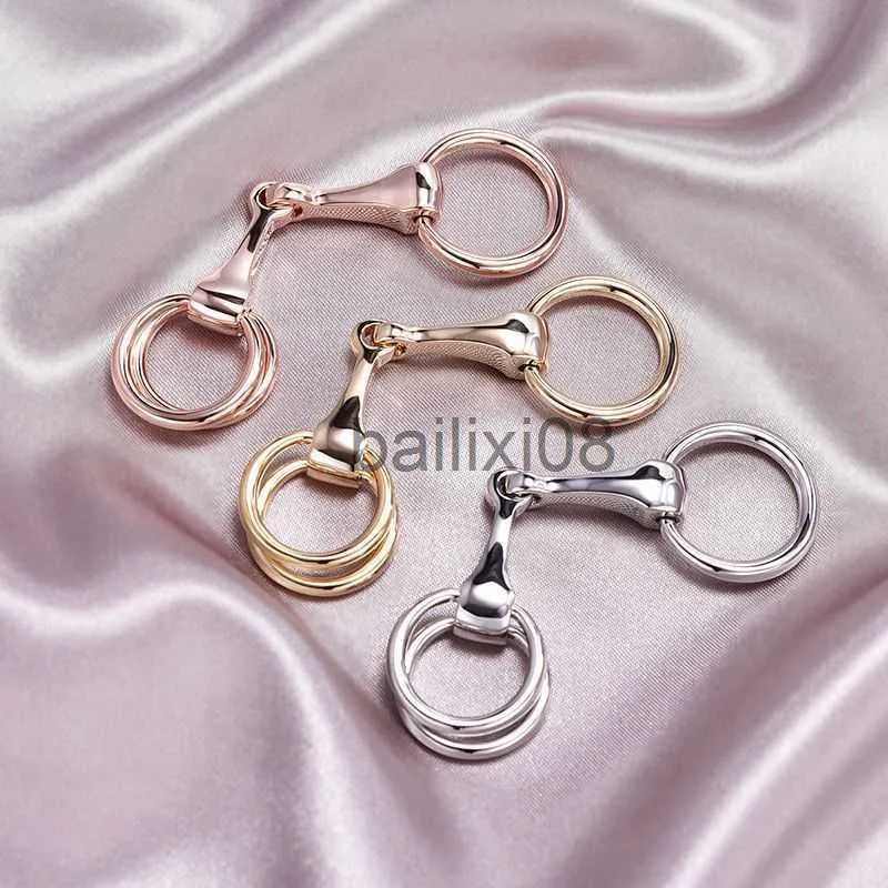 Fashion Red Brooch With Silk Scarf Buckle Clip – Women's Gold Tone Ring Holder