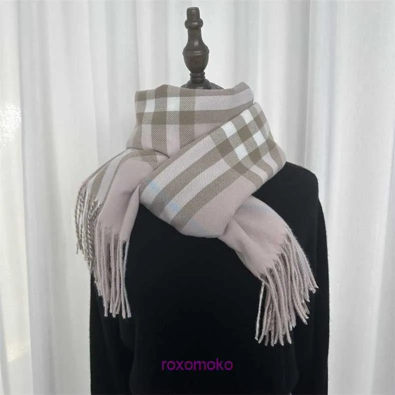 Bur home Boutique écharpe en peluche en vente 2023 Nouvelle écharpe Babag pour femmes Japon et Corée du Sud Doux Style Chaud Mode Châle Automne Hiver Imitation Cachemire