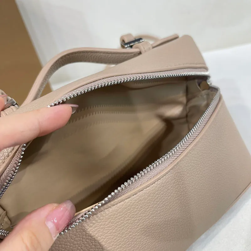 Fashion Designer Woman Bag Shoulder bags leather bag fashion popular cosmetic case large capacity versatile slung handbag