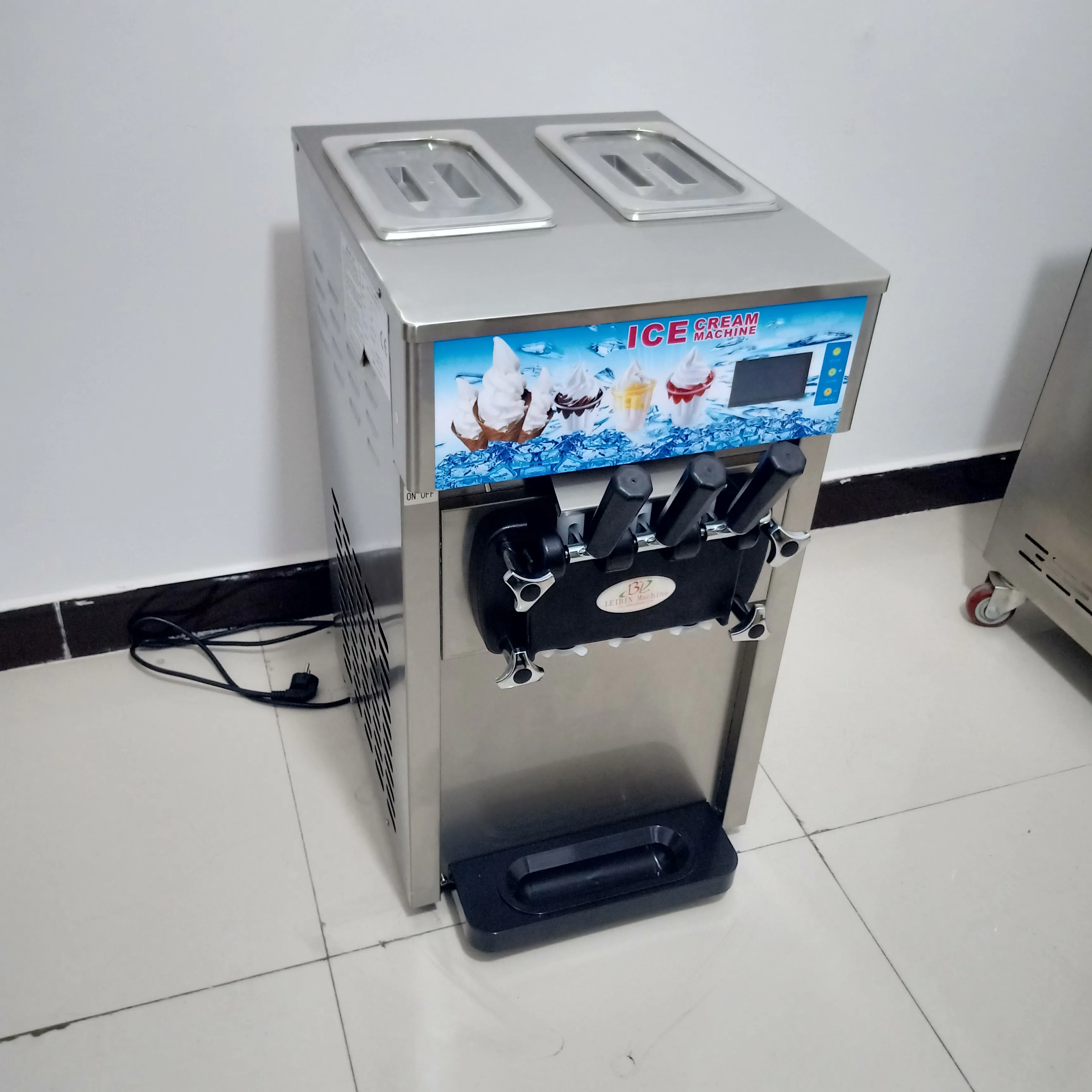 Linboss Commercial Soft Ice Cream Machine Electric Icecream Vending Machine ze stali nierdzewnej lody lody z lody