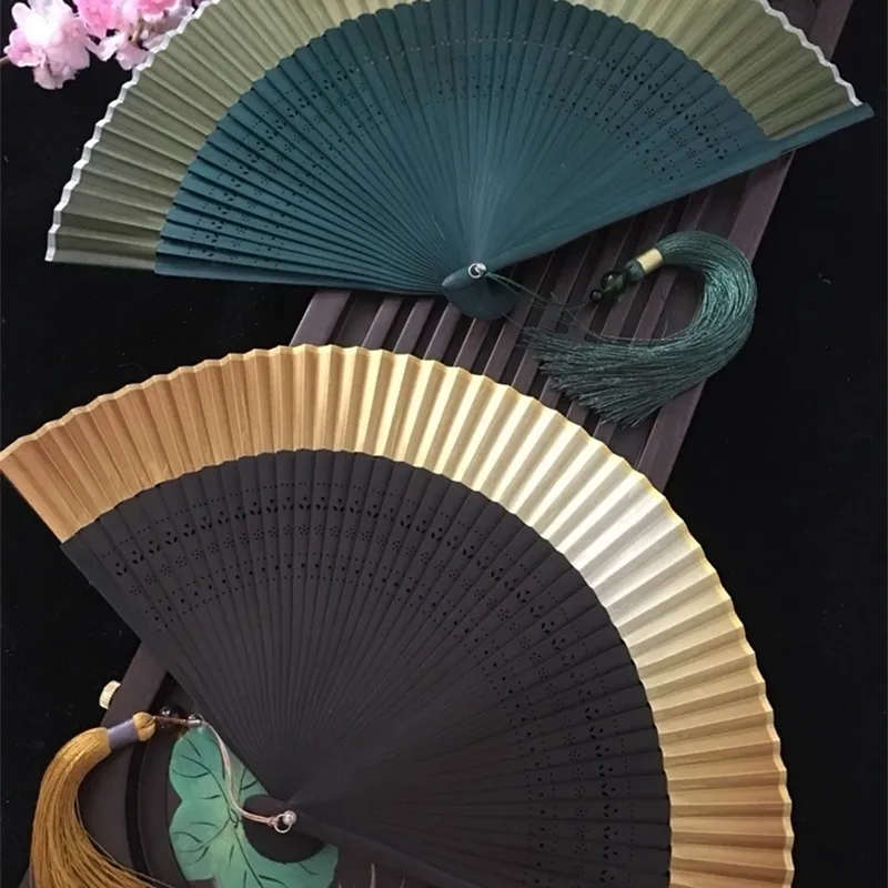 Dekorativa föremål Figurer Edo Japanese Style Folding Fan Kimono Real Silk Female Liten Flower Carved Gradient Blank 230701