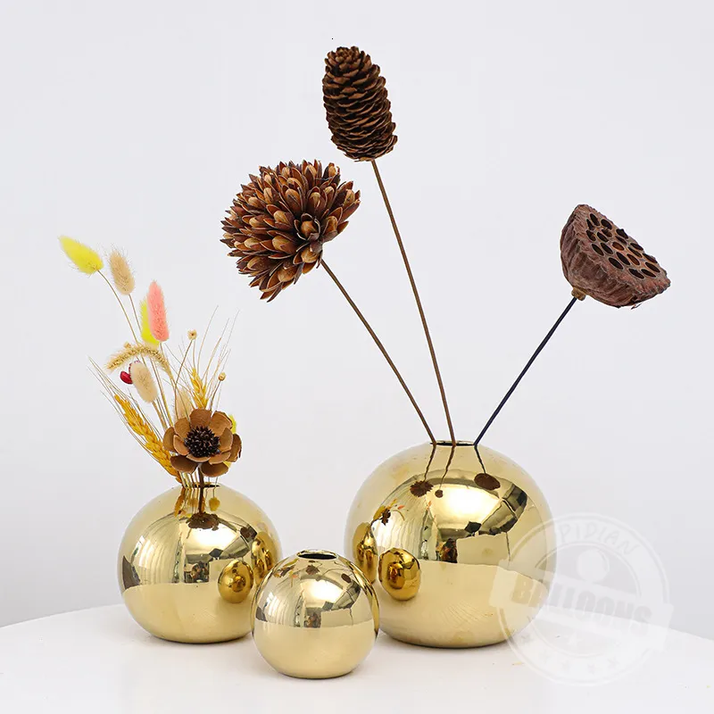 Decorative Objects Figurines European Style Simple Electroplating Metal Gold Color Round Vase Ornaments Living Room Interior Decoration Home Accessories 230701