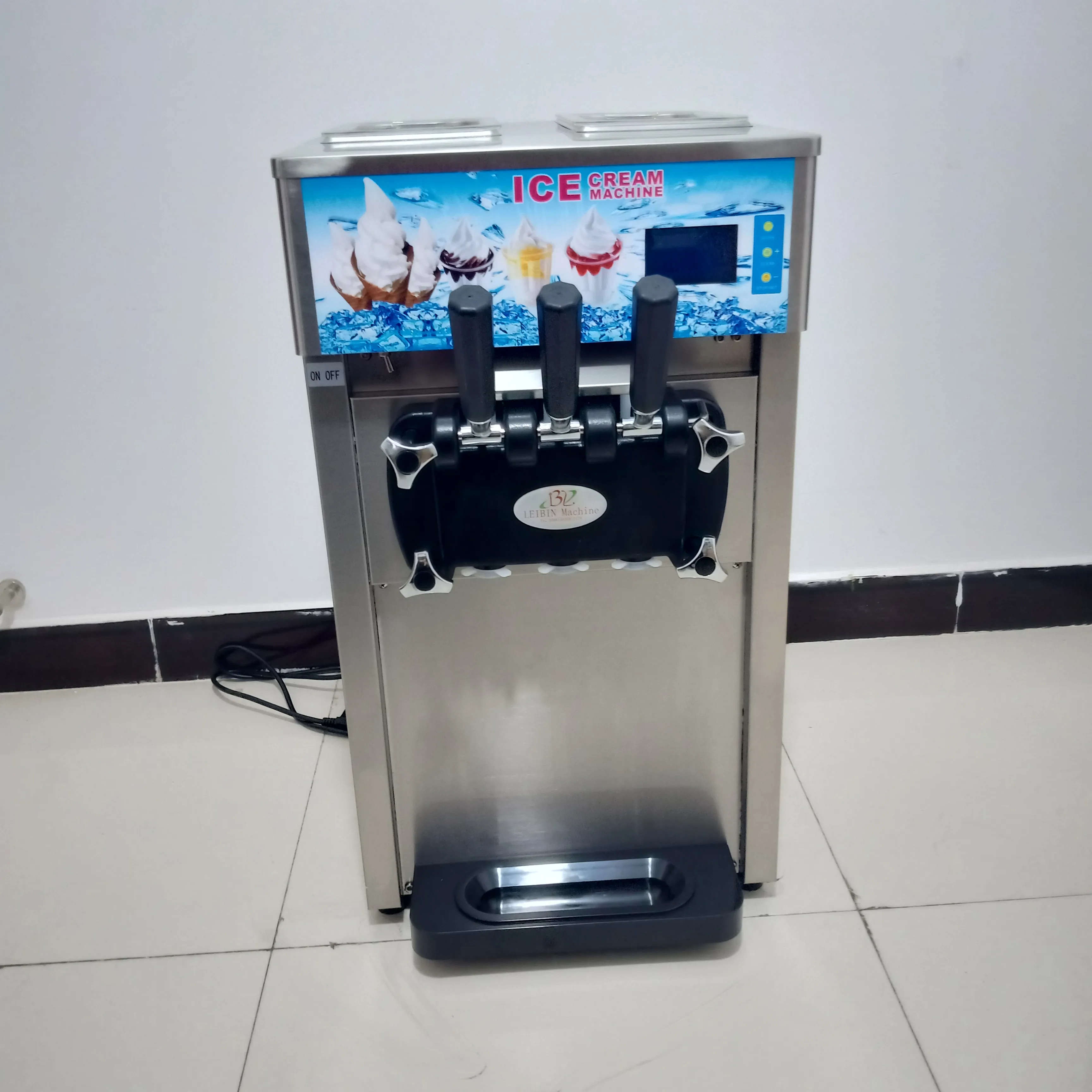 Linboss novo estilo comercial máquina congelada de iogurte italiano 3 sabores soft serve máquina de sorvete 1200w