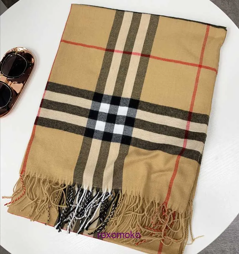 Fashion winter scarves retail for sale New Winter Women's Scarf Imitation Cashmere British Patched Plaid Men's Long Tassels Warm Shawl