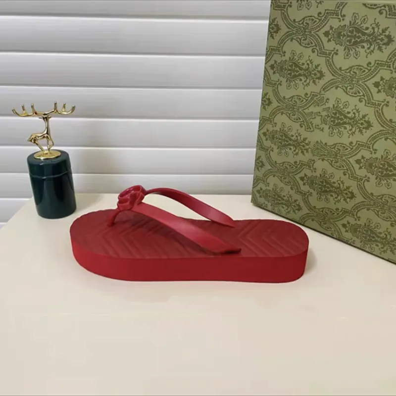 Chanclas de espuma de suela gruesa de diseñador de lujo para mujer, ligeras, suaves, antideslizantes, para vacaciones de verano en la playa