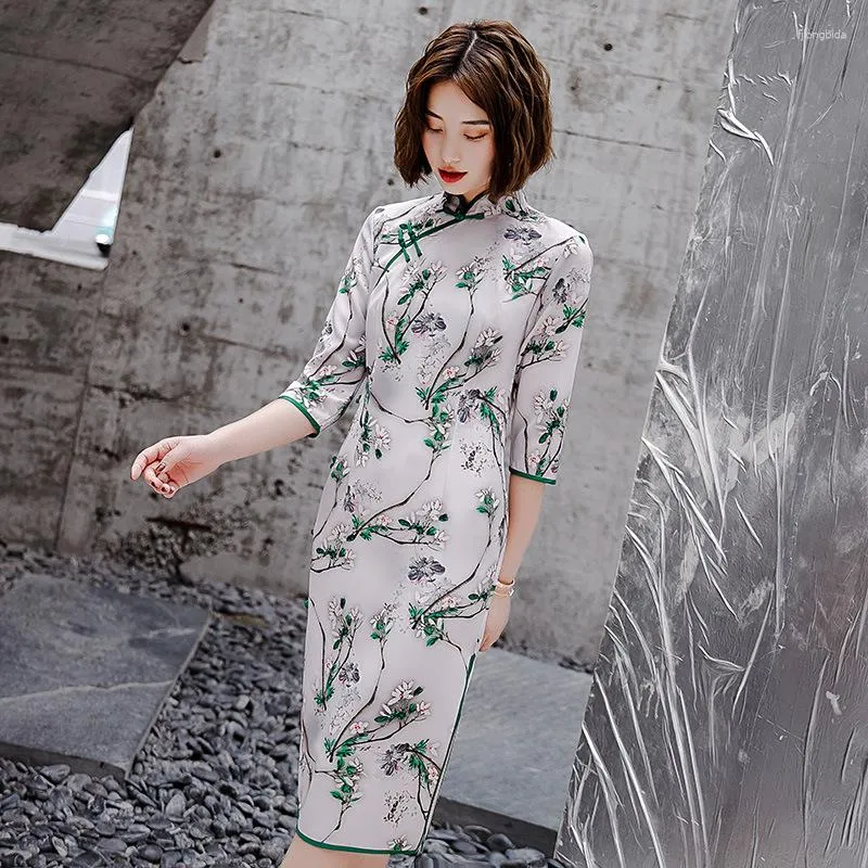Etnik Giyim 2023 Yaz Geliştirilmiş Modern Orta Uzun Taze Cheongsam Küçük Kız Günlük Beyaz Qipao Asya Oryantal Elbiseler Kadınlar İçin