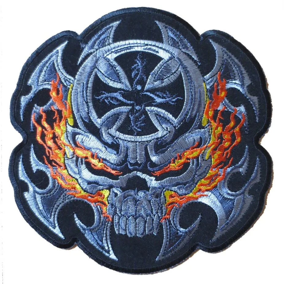 Detaljer om 7'' Large PATCH Biker Embroidery Patches flame skull crossed 19cm 17cm Green House Patch222P