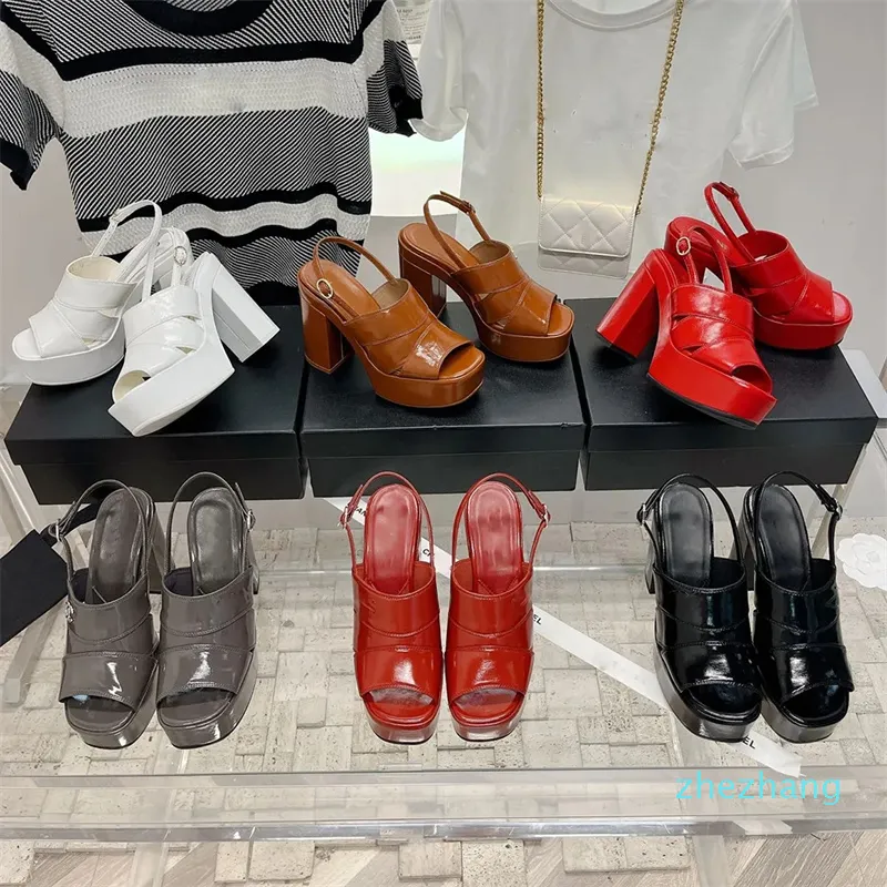 2023-Klassische Schnalle Sandalen Mode Plateauabsatz Damen Kleid Schuhe Designer Lackleder High Heel Schuh 35-41 Back Strap Sandale