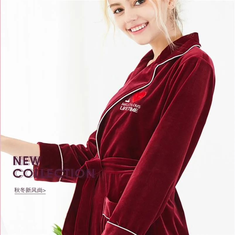Yao Ting Explosion Models Korean Velvet Single Nightgown 여성 가을과 겨울 따뜻한 긴 사랑 목욕 가운 홈 서비스 269t