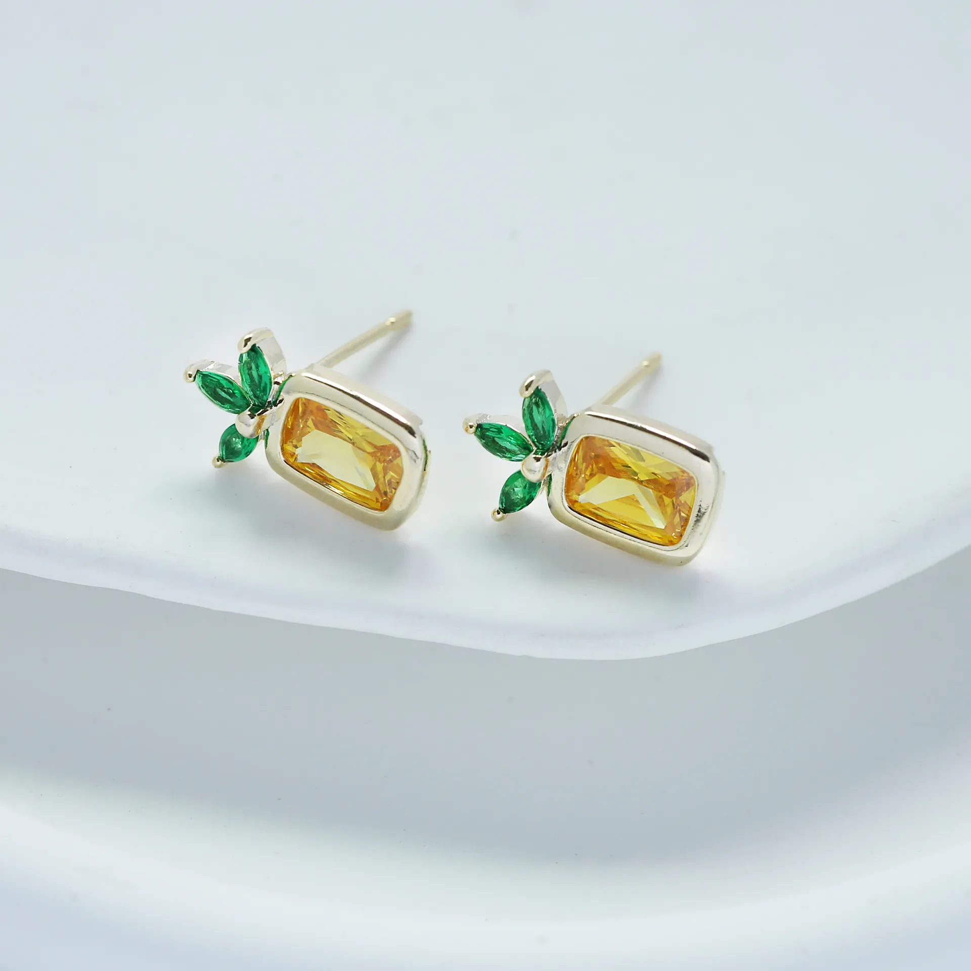 2023 Nouvelle Mode Ananas Micro Incrusté Zircon Boucles D'oreilles Femmes Mignon Exquis Coloré 3A Zircon s925 Boucles D'oreilles En Argent Charme Femme De Luxe Boucles D'oreilles Bijoux Gif