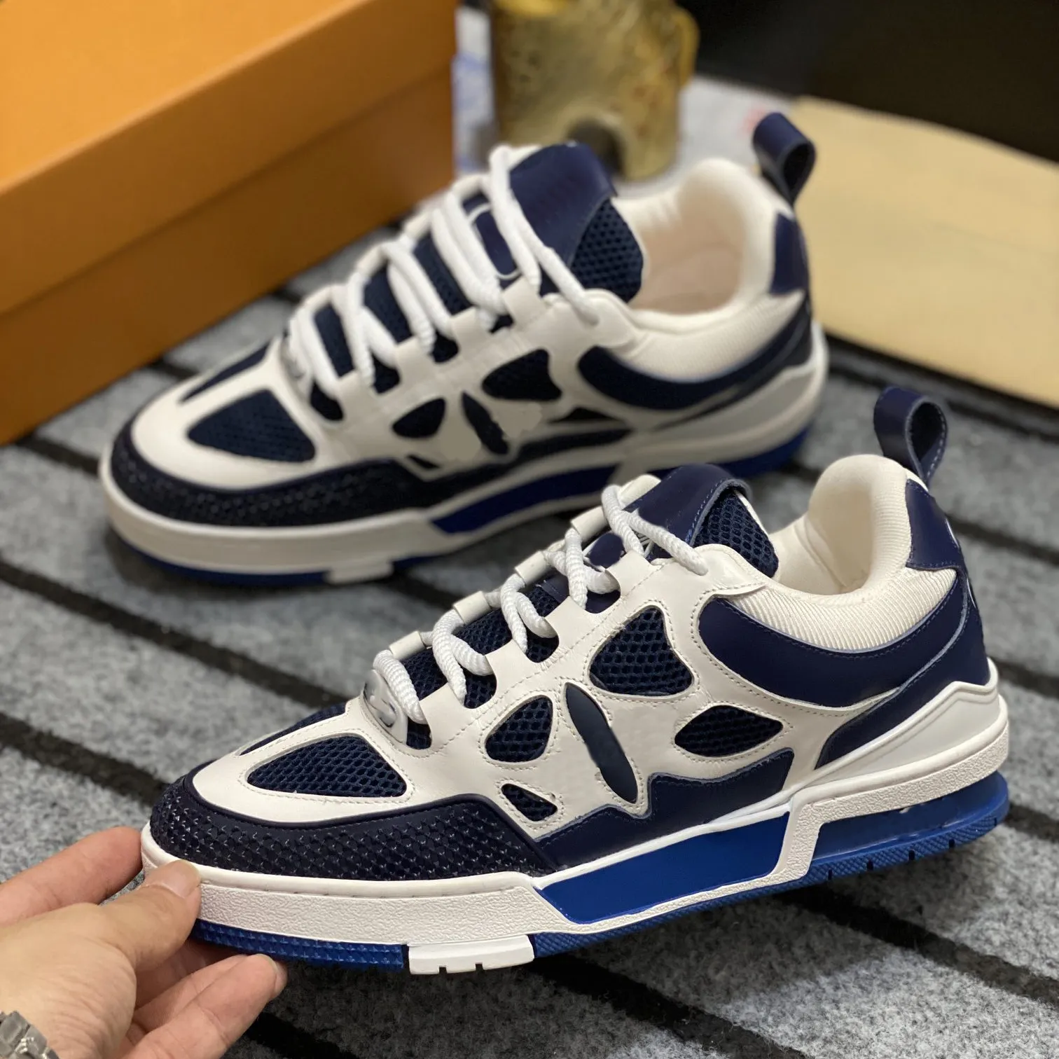 Zapatillas de correr de alta calidad Diseñador luis Outdoor Casual Retro Sports Shoes vuttonity men Sneakers Run Away entrenador transpirable O02