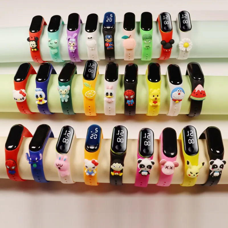 Wholesale Cartoon Doll's Children Watch Electric Lead Lead Lead Bracelet Men and Women's Sports Watch Watch Homes