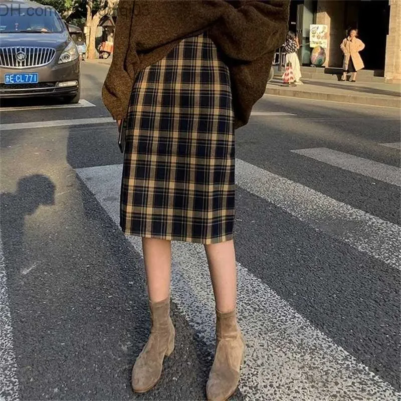 Skirts Elegant plaid Women Long Skirts Autumn Plus Size Pencil Long Lady Skirt Female Vintage Warm Wool Midi Skirts Femme Faldas Muje Z230707