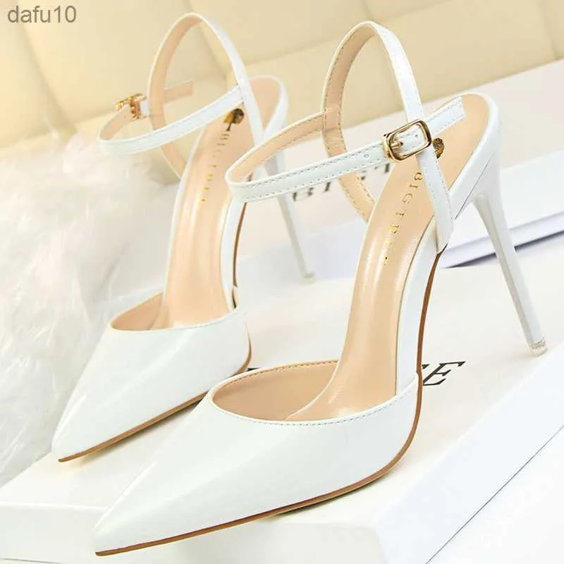 Bigtree 신발 패션 샌들 여성 2023 Patent Leather High Heels Women Sandals Summer Heeled Sandals 뾰족한 발가락 여성 펌프 L230704