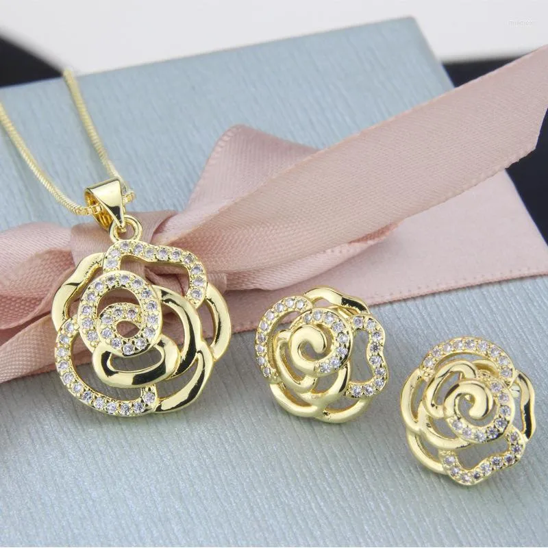 Chains Rose Earrings Necklace Set Gold-plated Platinum-plated Flower Zircon Pendant