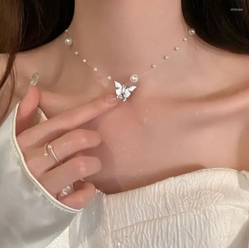 Chaînes vendant de la lumière de luxe haut de gamme clavicule chaîne tour de cou perle papillon collier