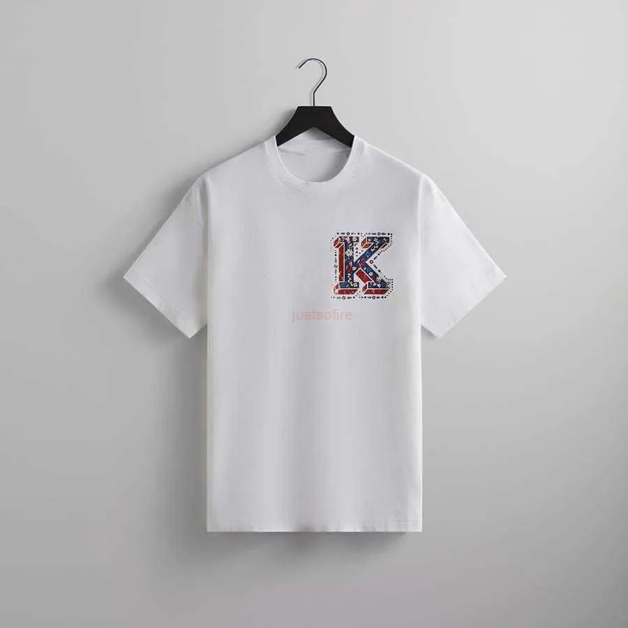 Kith T-shirt Designer Original Qualidade Moda Roupas Tees Kith Needlepoint Vintage Tee Elegante Feito De Puro Algodão Respirável Mangas Curtas