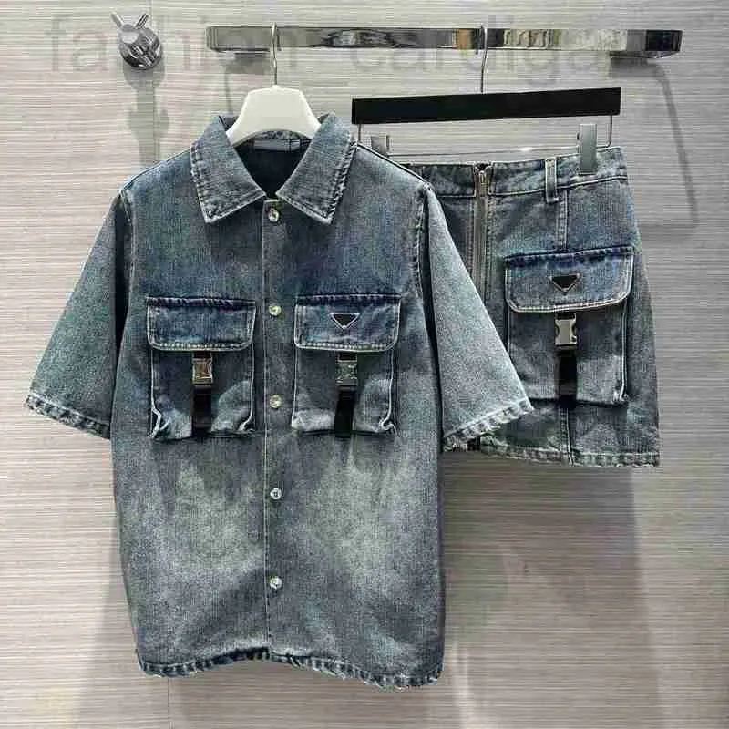 Deux pièces robe designer Designer 2023 manches courtes lâche revers veste et jupe de poche décontractée mode dames Denim costumes I14O